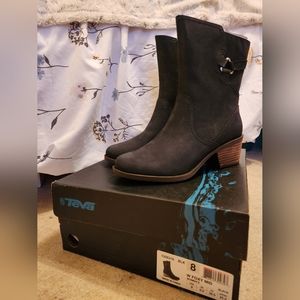 Teva Women's Mid Boots 8